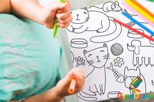 GigaDraw PawPrints Óriás színező + 12 db-os kéthegyű ceruza készlettel + matricaszettel Extra csomag